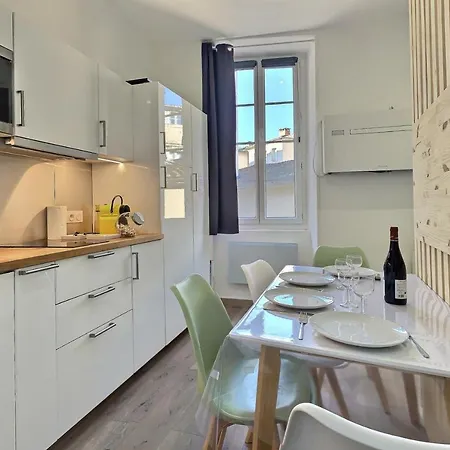 Apartment Le Palais Des Papes - Avignonsmile Avignon